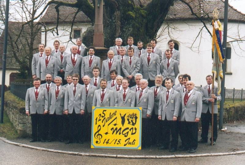 dorflindelinde_2001.jpg dorflindelinde_2001.jpg